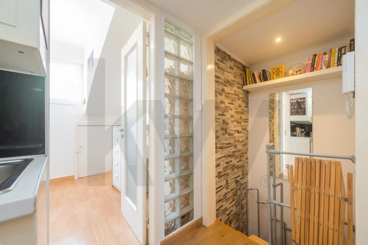 Apartamento T1 para Venda em Santa Maria Maior Foto 4