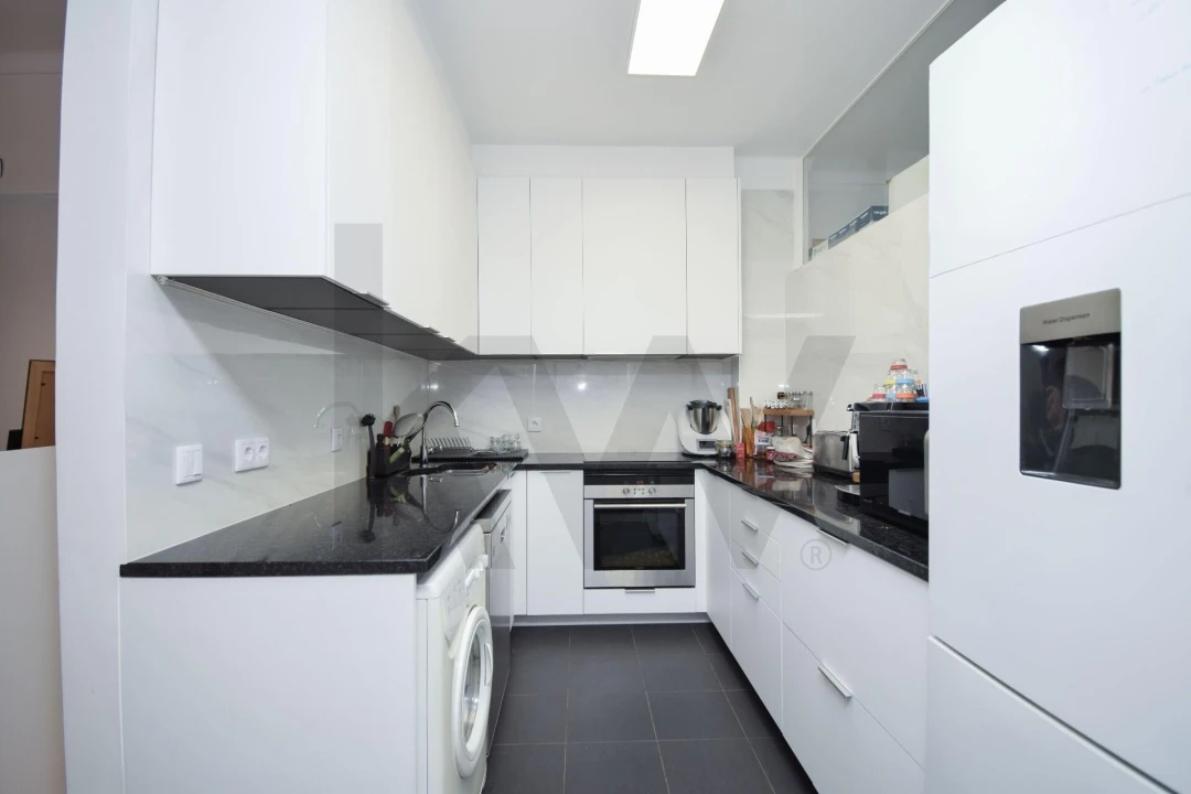 Apartamento T2 para Arrendamento em Lumiar Foto 7