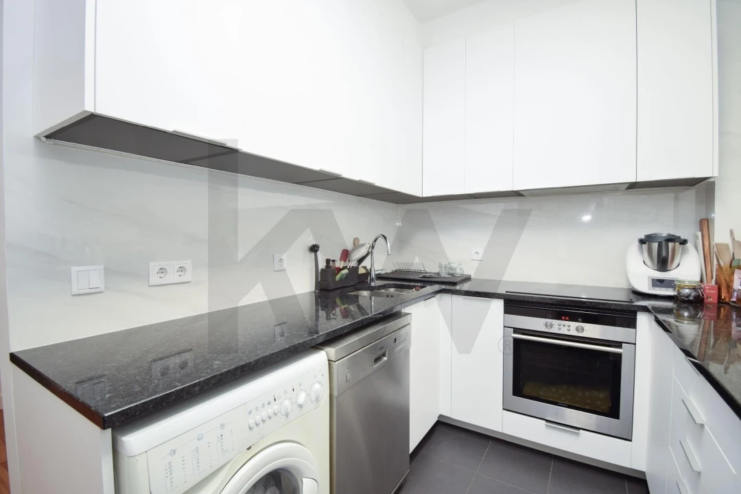 Apartamento T2 para Arrendamento em Lumiar Foto 9