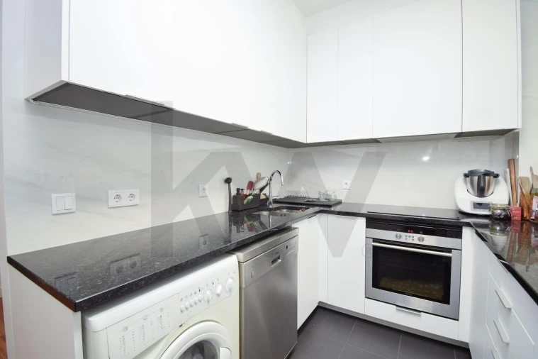 Apartamento T2 para Arrendamento em Lumiar Foto 9