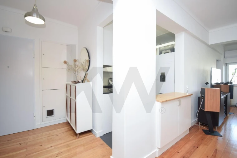 Apartamento T2 para Arrendamento em Lumiar Foto 2