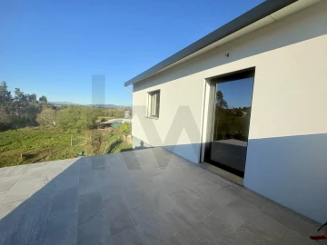 Moradia T3 para Venda em Oleiros