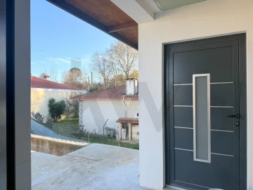 Moradia T3 para Venda em Oleiros