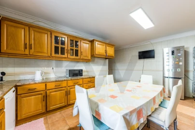 Moradia T4 para Venda em Vale do Paraiso
