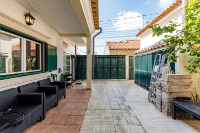 Moradia T4 para Venda em Vale do Paraiso