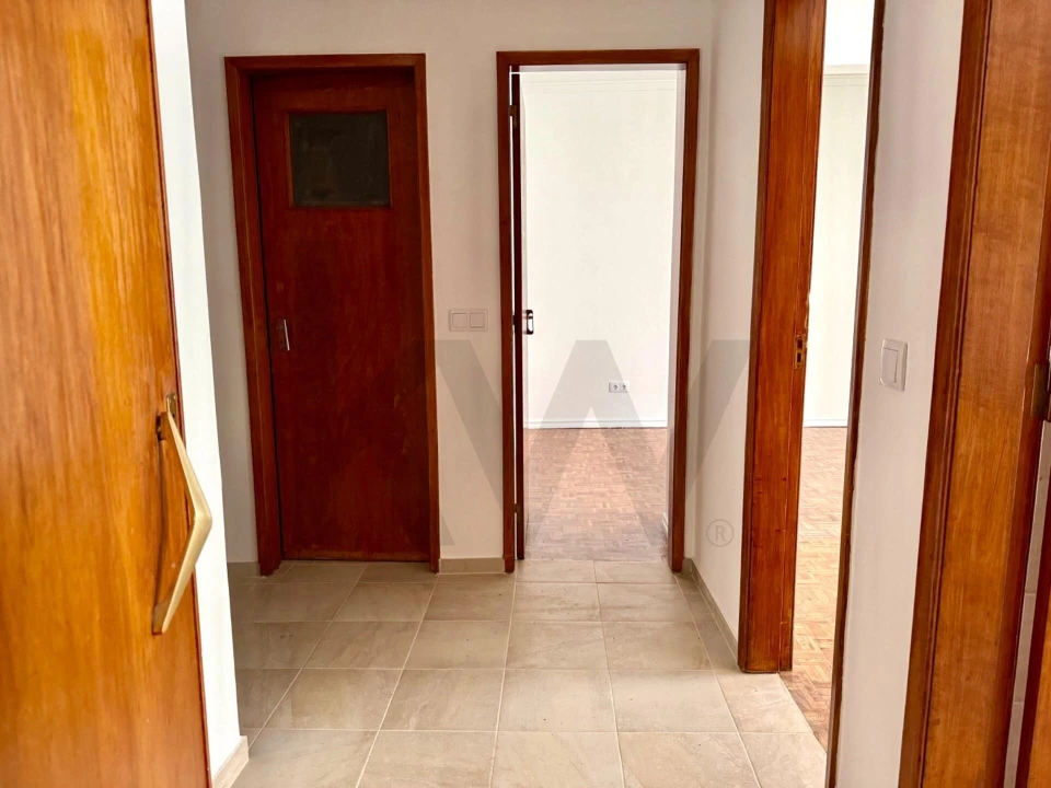 Apartamento T2 para Arrendamento em Romeira e Várzea Foto 1