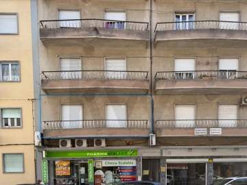 Apartamento T2 para Arrendamento em Romeira e Várzea