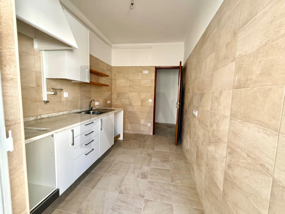 Apartamento T2 para Arrendamento em Romeira e Várzea Foto 6