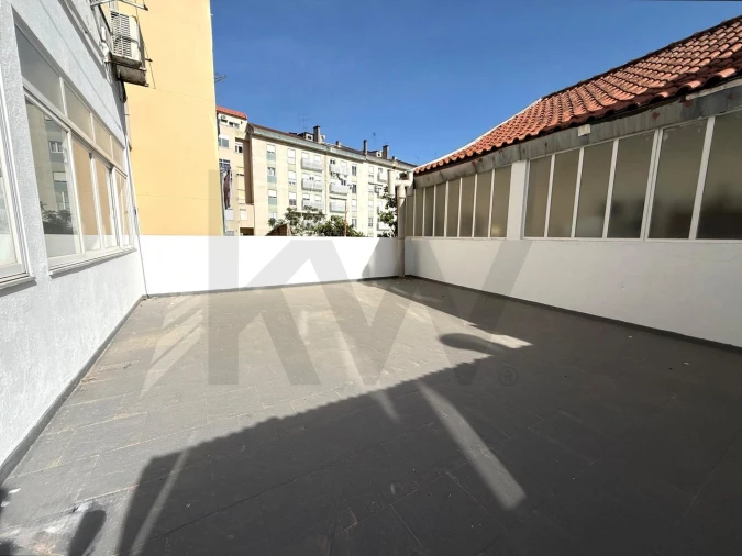 Apartamento T2 para Arrendamento em Romeira e Várzea Foto 13
