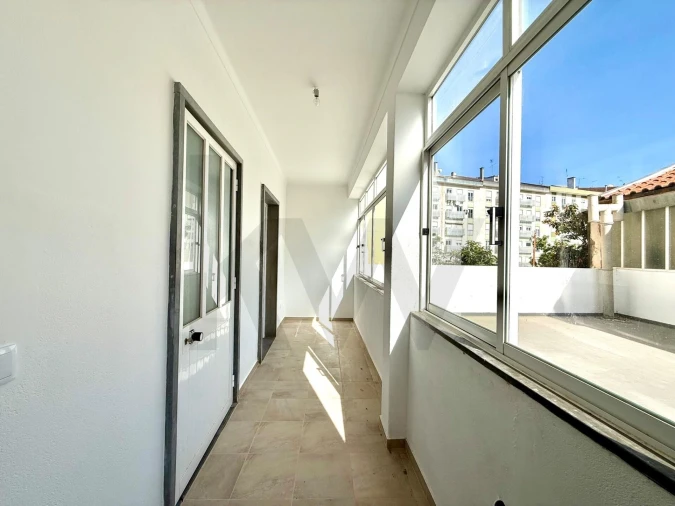Apartamento T2 para Arrendamento em Romeira e Várzea Foto 8