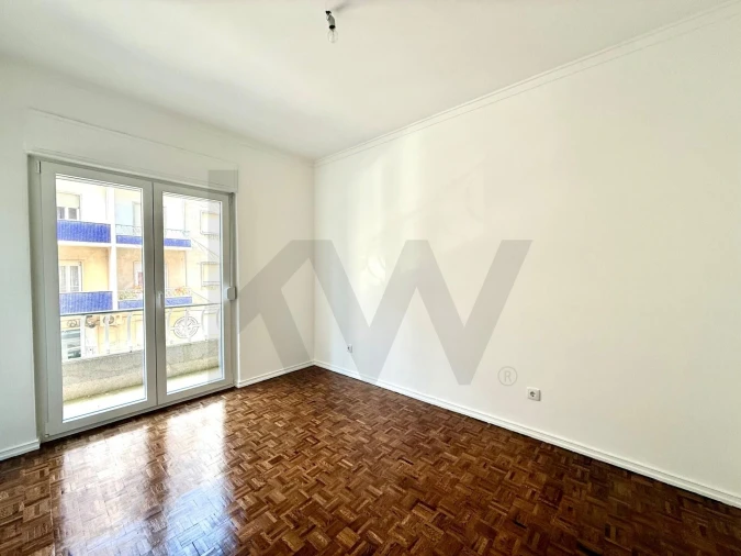 Apartamento T2 para Arrendamento em Romeira e Várzea Foto 12