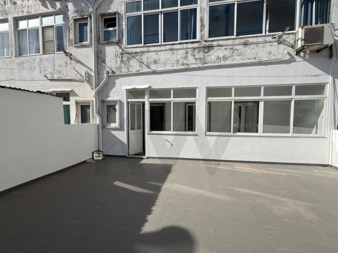 Apartamento T2 para Arrendamento em Romeira e Várzea Foto 14