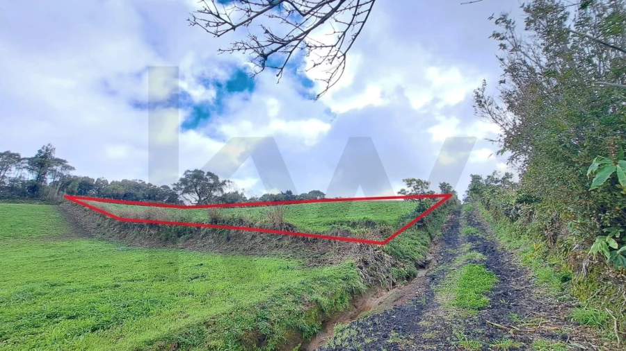Terreno para Venda em Achada Foto 5