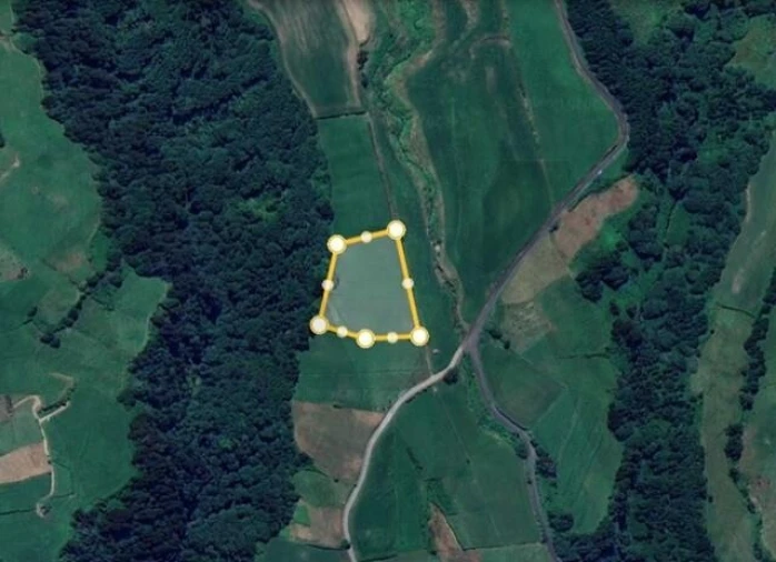 Terreno para Venda em Achada Foto 2