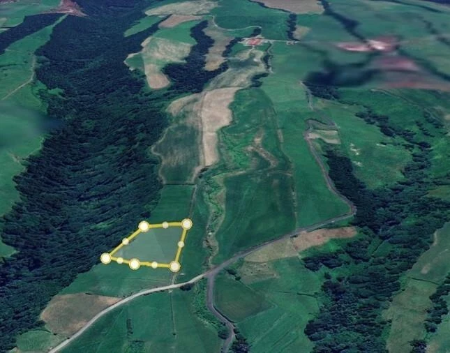 Terreno para Venda em Achada Foto 4