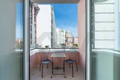 Apartamento T2 para Arrendamento em Areeiro