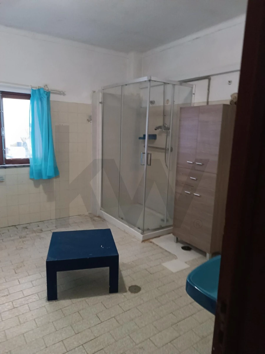 Moradia T4 para Venda em Selmes Foto 27