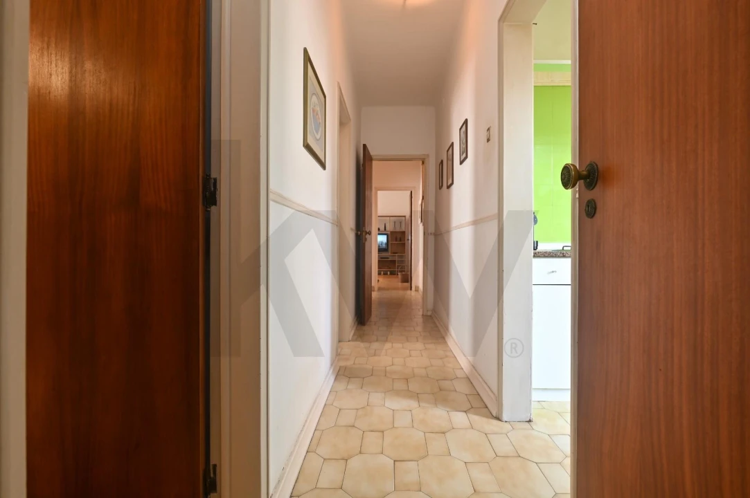 Apartamento T3 para Venda em Algés, Linda-A-Velha e Cruz Quebrada-Dafundo Foto 4