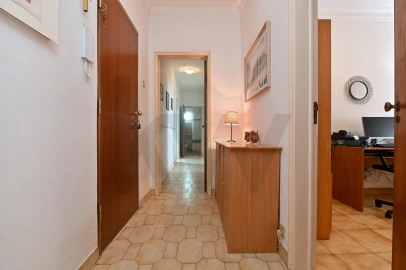 Apartamento T3 para Venda em Algés, Linda-A-Velha e Cruz Quebrada-Dafundo