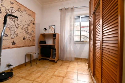 Apartamento T3 para Venda em Algés, Linda-A-Velha e Cruz Quebrada-Dafundo