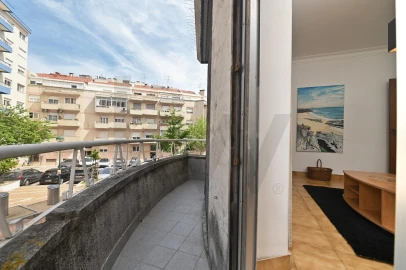 Apartamento T3 para Venda em Algés, Linda-A-Velha e Cruz Quebrada-Dafundo
