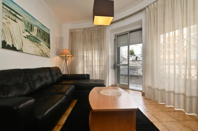 Apartamento T3 para Venda em Algés, Linda-A-Velha e Cruz Quebrada-Dafundo