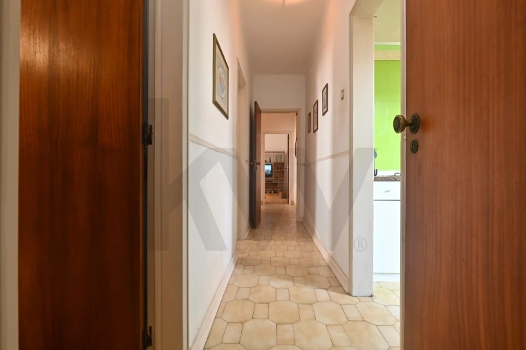 Apartamento T3 para Venda em Algés, Linda-A-Velha e Cruz Quebrada-Dafundo Foto 4