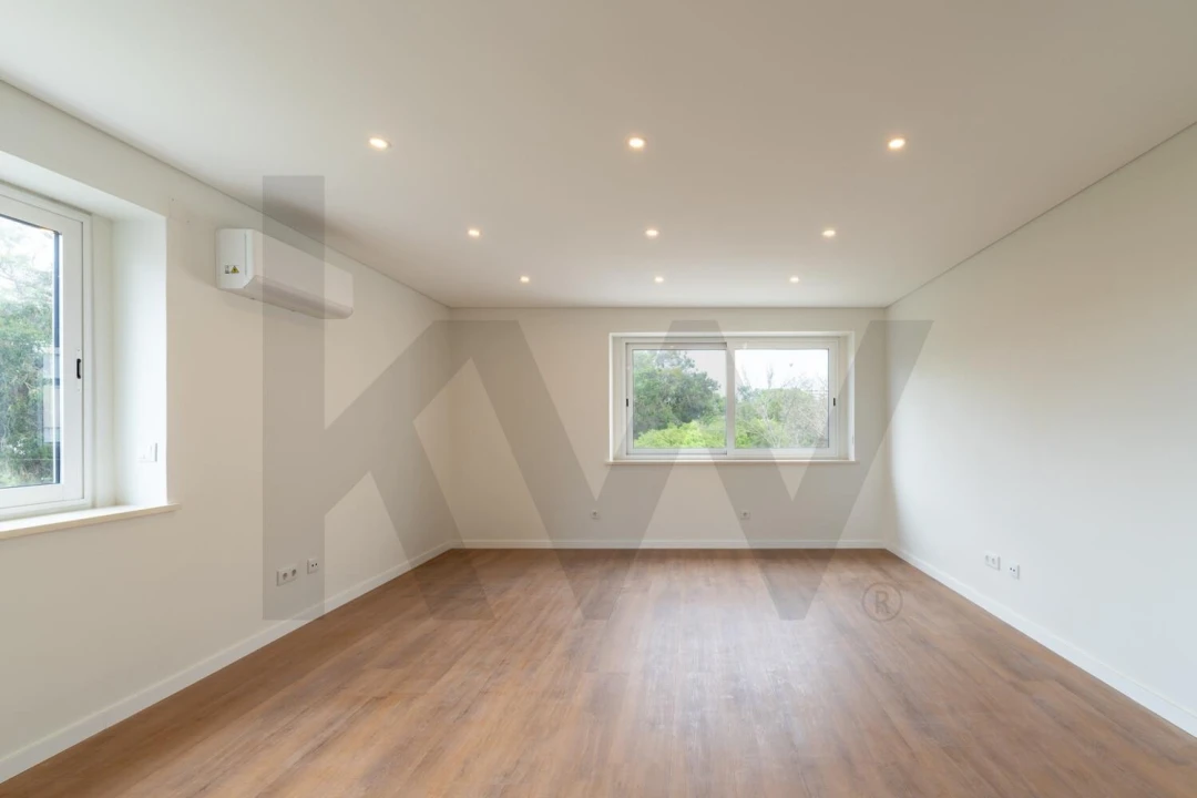Apartamento T2 para Arrendamento em Carnide Foto 2