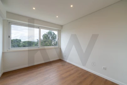 Apartamento T2 para Arrendamento em Carnide