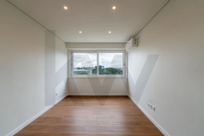 Apartamento T2 para Arrendamento em Carnide