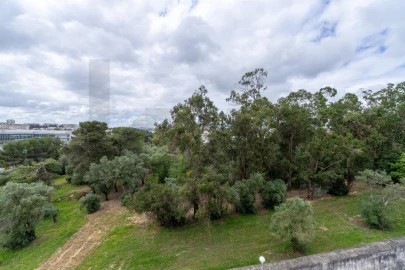 Apartamento T2 para Arrendamento em Carnide
