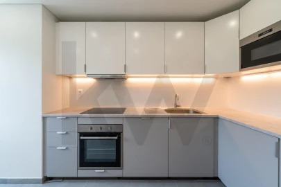 Apartamento T2 para Arrendamento em Carnide