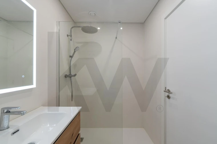 Apartamento T2 para Arrendamento em Carnide Foto 15