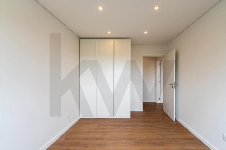 Apartamento T2 para Arrendamento em Carnide Foto 18