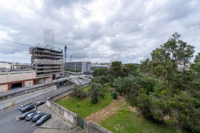 Apartamento T2 para Arrendamento em Carnide Foto 19