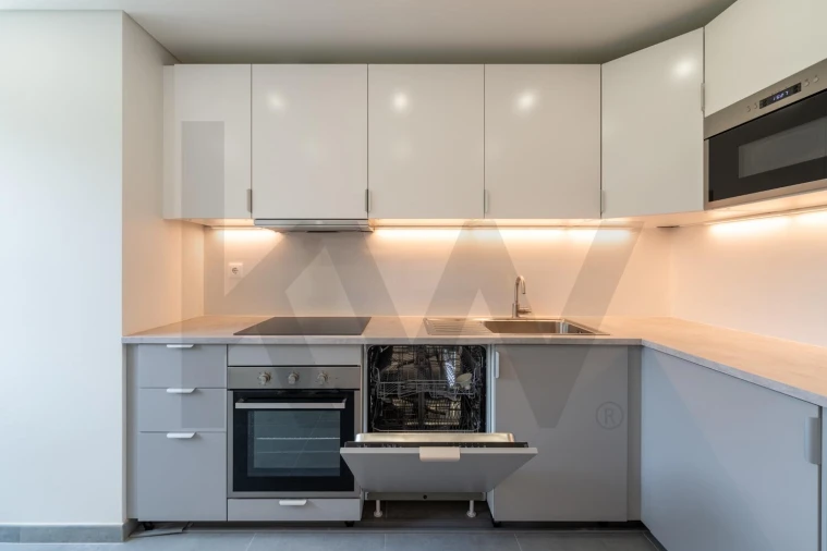 Apartamento T2 para Arrendamento em Carnide Foto 7