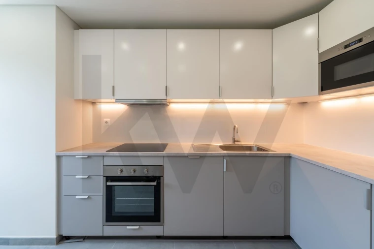Apartamento T2 para Arrendamento em Carnide Foto 6