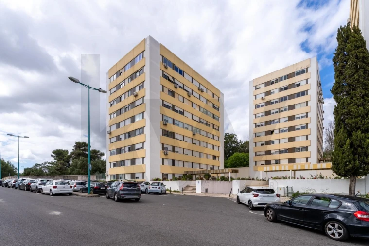 Apartamento T2 para Arrendamento em Carnide Foto 23