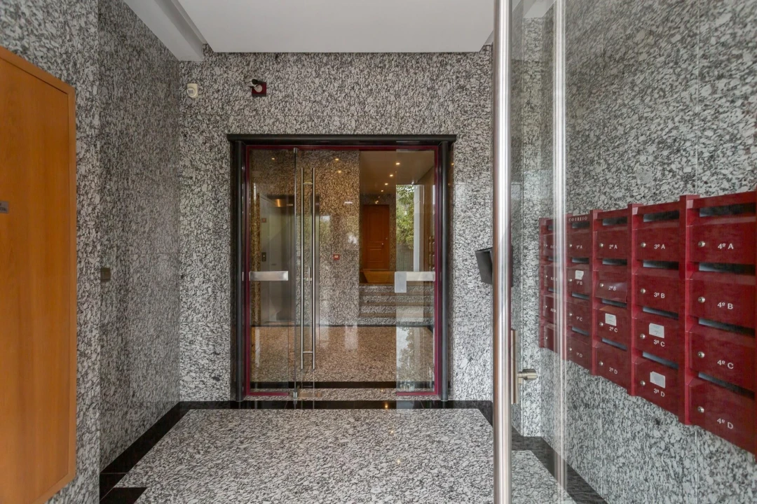 Apartamento T2 para Arrendamento em Carnide Foto 28