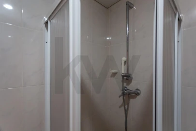 Apartamento T2 para Arrendamento em Carnide
