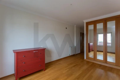 Apartamento T2 para Arrendamento em Carnide