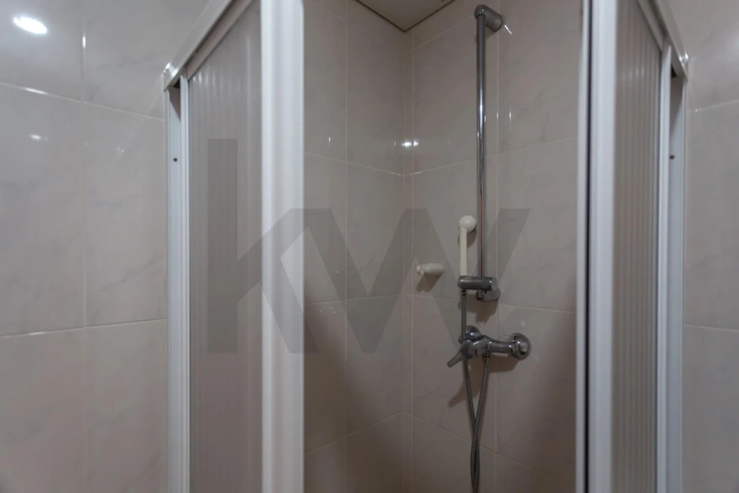 Apartamento T2 para Arrendamento em Carnide Foto 25