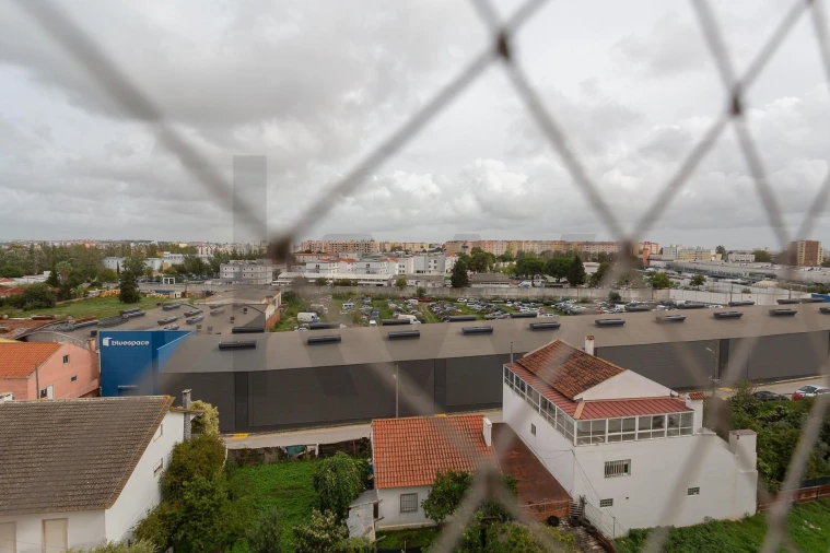 Apartamento T2 para Arrendamento em Carnide Foto 12
