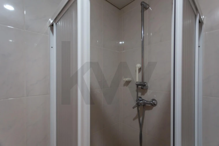 Apartamento T2 para Arrendamento em Carnide Foto 25