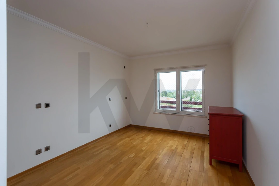 Apartamento T2 para Arrendamento em Carnide Foto 21