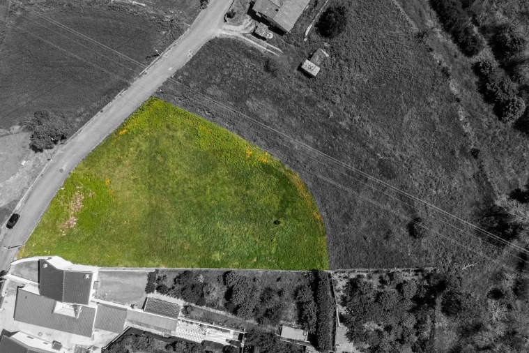 Terreno para Venda em O. Azeméis, Riba-Ul, Ul, Macinhata Seixa, Madail Foto 4
