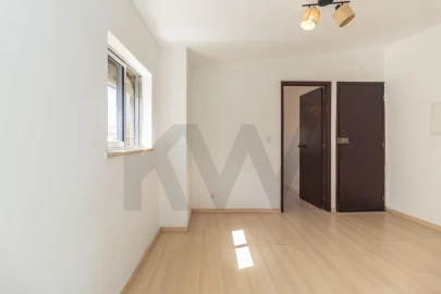 Apartamento T1 para Venda em São Vicente