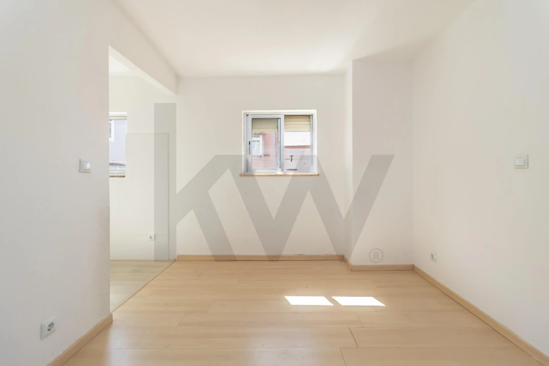Apartamento T1 para Venda em São Vicente Foto 3
