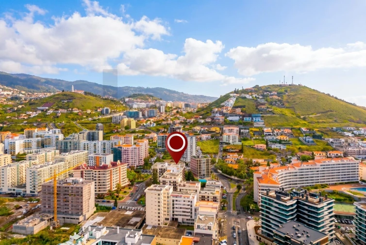 Moradia T3 para Venda em São Martinho Foto 28