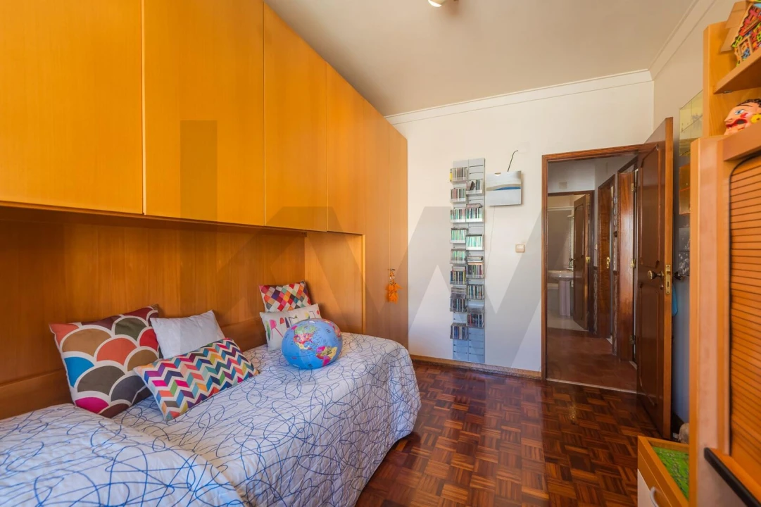 Apartamento T3 para Venda em Agualva e Mira-Sintra Foto 27